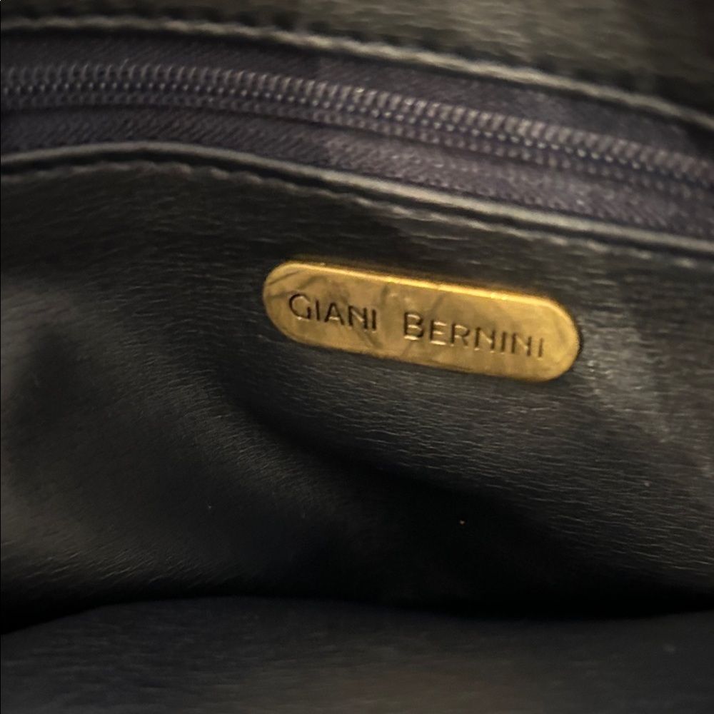 Elegant Navy Blue Leather Tote Bag - Picture 3 of 6
